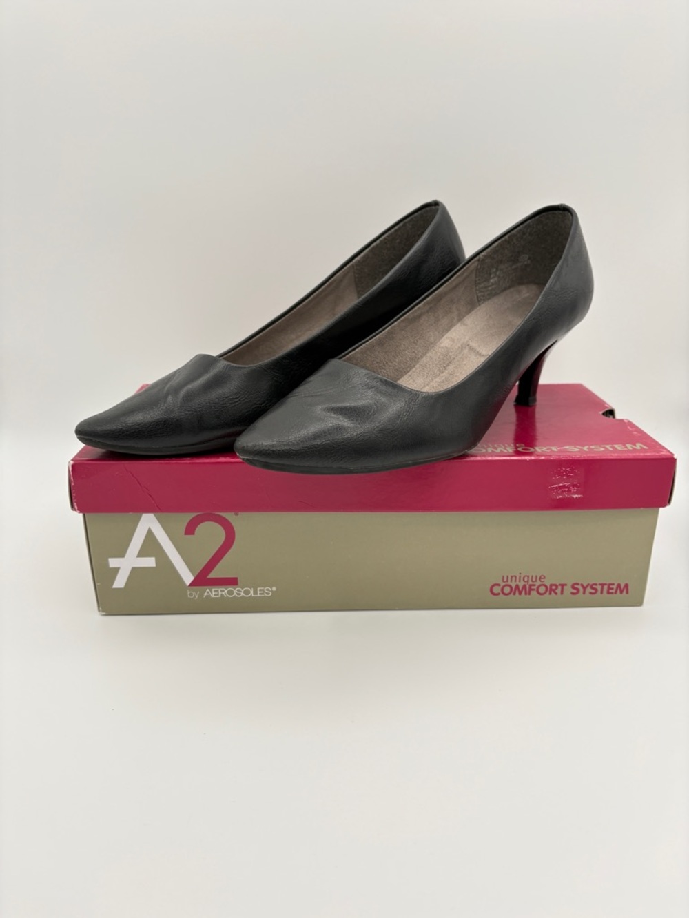 A2 Aerosoles Black Pumps 9W Wide Comfort Heel “Foreward” Classic Work Shoe